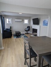 1615 Charleston Beach Rd W in Bremerton, WA - Foto de edificio - Building Photo