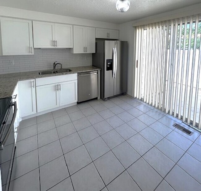 4272 Taryton Ct, Unit 4272 S in Taylorsville, UT - Building Photo - Building Photo