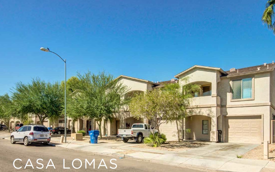 Casa Lomas in Avondale, AZ - Building Photo