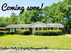 1842 Gillespie Dr in Montgomery, AL - Building Photo