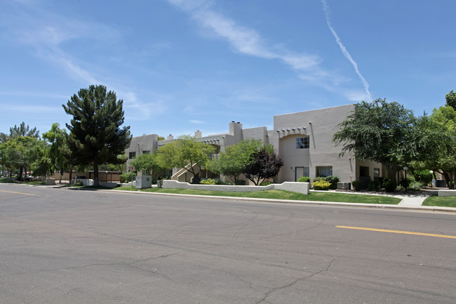 Por Of Santa Fe Square Townhomes in Chandler, AZ - Building Photo - Building Photo