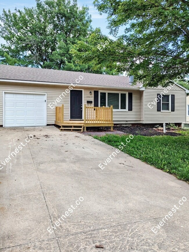 13617 Craig Ave