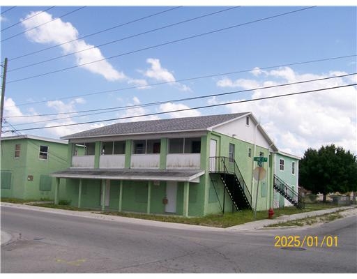 1309-1311 Avenue E in Fort Pierce, FL - Building Photo