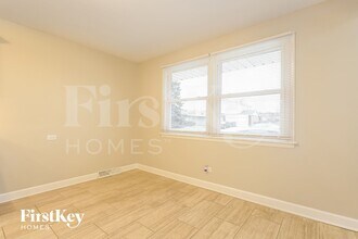 1018 E 161st Pl in South Holland, IL - Building Photo - Building Photo