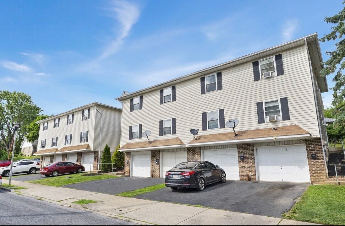 503-526 S Austin St in Allentown, PA - Building Photo