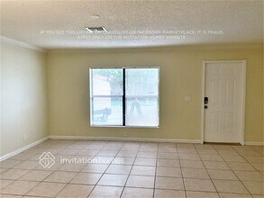 5493 Thurston Ave in Greenacres, FL - Foto de edificio - Building Photo