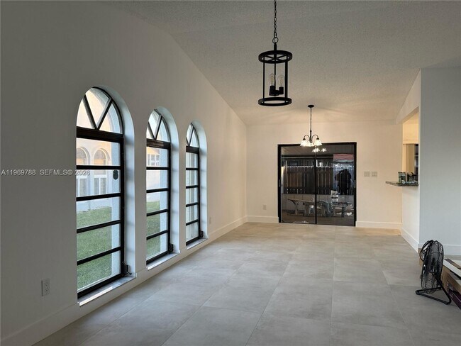 15332 SW 80th Ln in Miami, FL - Building Photo - Building Photo