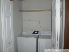 4818 Education Dr N in Hugo, MN - Building Photo - Building Photo