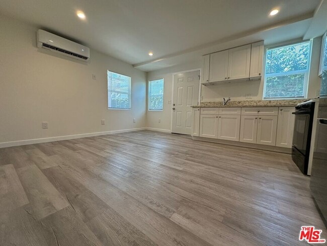 231 E 85th St in Los Angeles, CA - Building Photo - Building Photo
