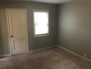 840 E St NE in Salem, OR - Building Photo - Building Photo