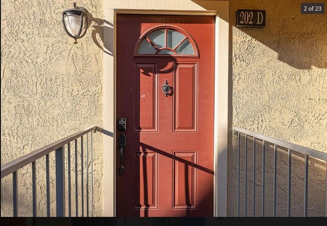 202 Foss Creek Cir in Healdsburg, CA - Building Photo - Building Photo