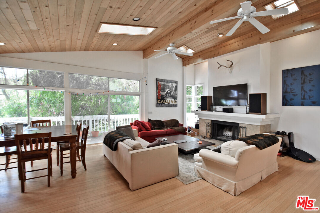 2885 Searidge St in Malibu, CA - Building Photo