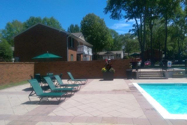 45 Country Club Dr in Coram, NY - Building Photo - Building Photo