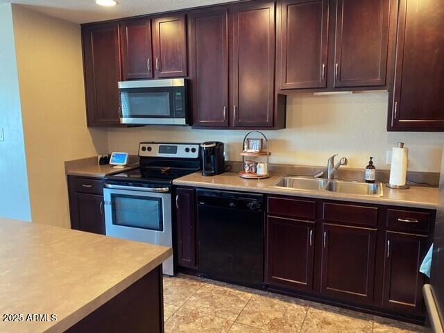 8716 E Holly St in Scottsdale, AZ - Building Photo - Building Photo