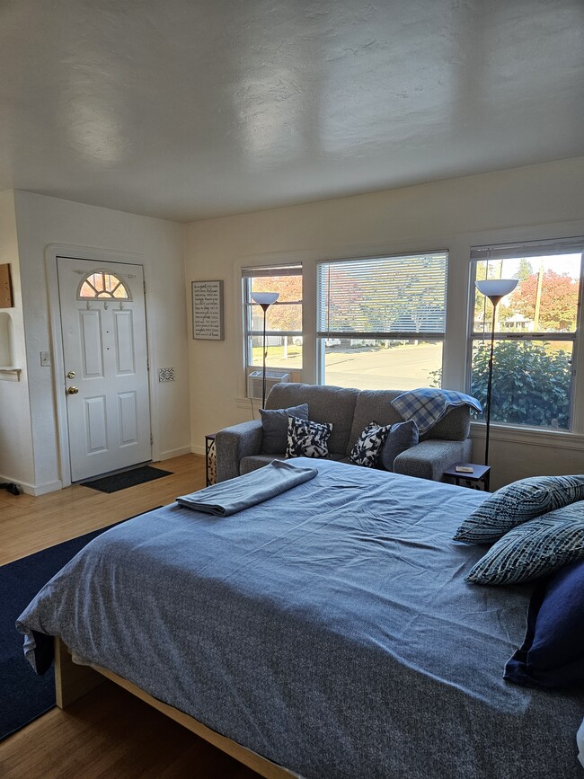 1445 Brown St in Napa, CA - Building Photo - Building Photo