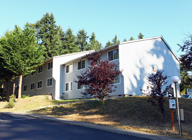 Island Terrace Apartments in Bainbridge Island, WA - Building Photo - Building Photo