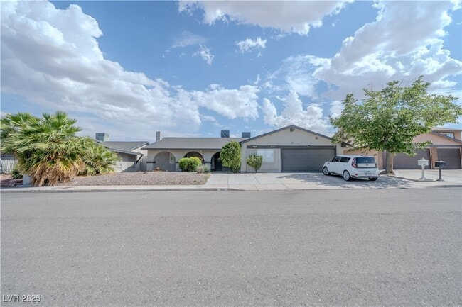 property at 1671 Sandalwood Ln