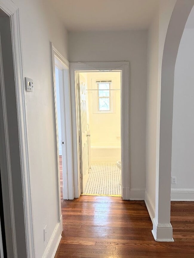 501 Peabody St NW in Washington, DC - Foto de edificio - Building Photo