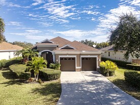 275 Dahlia Ct in Bradenton, FL - Building Photo