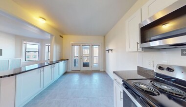 1157 Commonwealth Ave, Unit 1 in Boston, MA - Foto de edificio - Building Photo