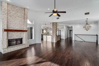 106 Confidence Cove in Lakeway, TX - Building Photo - Building Photo