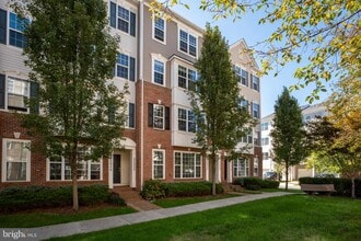 22926 Spicebush Dr in Clarksburg, MD - Building Photo - Building Photo