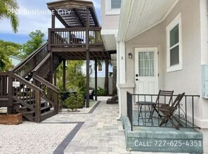 7700 Boca Ciega Dr in St Pete Beach, FL - Foto de edificio - Building Photo