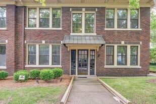 1711 18th Ave S, Unit F2 in Nashville, TN - Building Photo