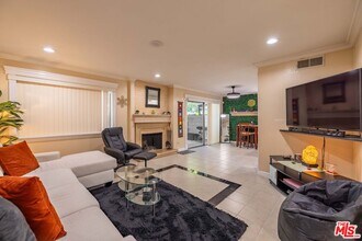 8505 Burnet Ave in Los Angeles, CA - Building Photo - Building Photo