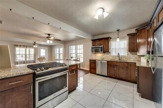 2933 James Ave in Fort Worth, TX - Building Photo - Building Photo