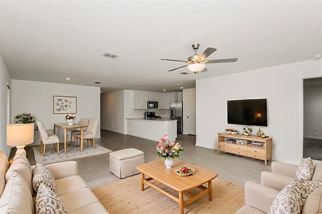 2721 Mistwood Dr in Fort Worth, TX - Building Photo - Building Photo