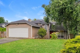 32728 17th Ave SW in Federal Way, WA - Building Photo - Building Photo