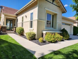 6086 Cielo Cir in Sparks, NV - Building Photo