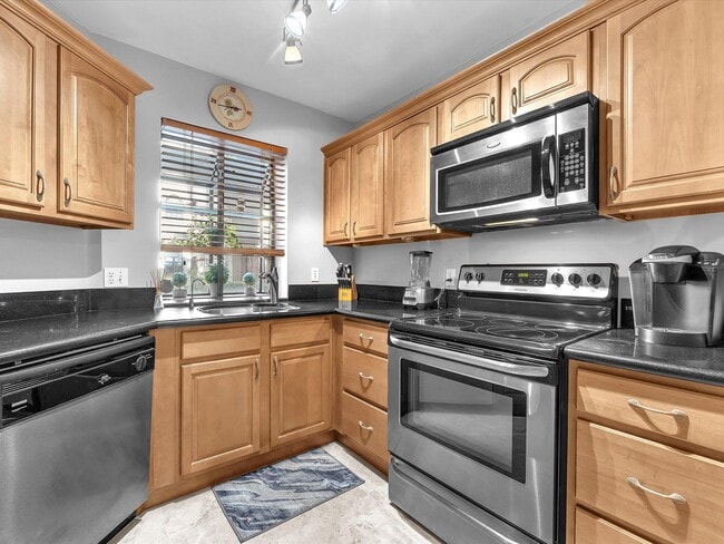 5234 Europa Dr