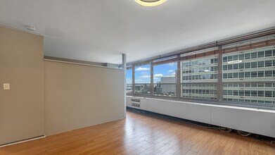 3550 N Lake Shore Dr in Chicago, IL - Building Photo - Building Photo