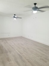 5492 Courtyard Dr, Unit 5492 Courtyard Dr in Margate, FL - Foto de edificio - Building Photo