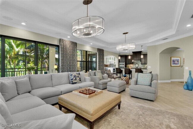 property at 2739 Tiburon Blvd E