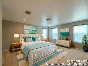 2830 Zurich in San Antonio, TX - Building Photo - Building Photo
