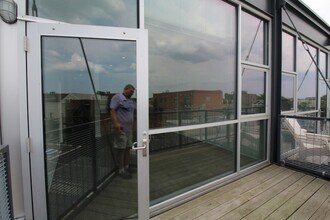 1540 W Fullerton Ave, Unit 407-PH in Chicago, IL - Building Photo - Building Photo