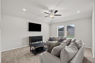 10929 33rd Ave N in Texas City, TX - Building Photo - Building Photo