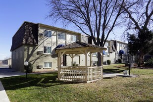 Courtyard Apartments in Broomfield, CO - Building Photo
