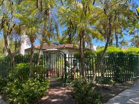 175 SW 25th Rd in Miami, FL - Building Photo