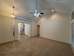 1014 Dawn Ct in Granbury, TX - Building Photo - Building Photo
