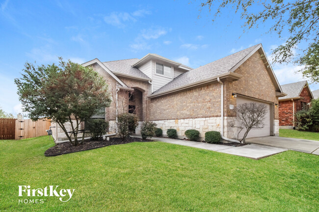 713 Hardwood Dr in McKinney, TX - Foto de edificio - Building Photo