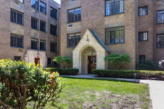 Rockwood Gardens in Evanston, IL - Building Photo - Building Photo