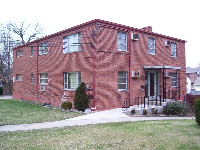 2965 Westridge Ave in Cincinnati, OH - Building Photo - Building Photo