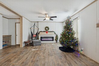 146 Marina Dr in Trinity, TX - Building Photo - Building Photo