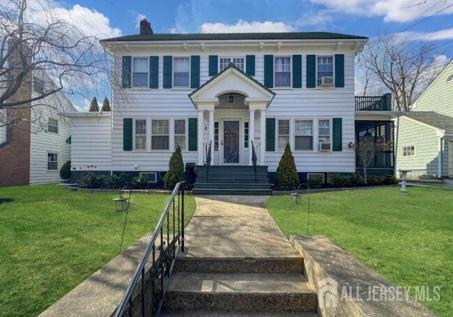 67 Pleasant Ave
