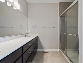 7233 Otley Dr in West Chester, OH - Building Photo - Building Photo