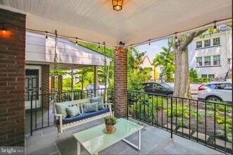 1770 Hobart St NW in Washington, DC - Building Photo - Building Photo